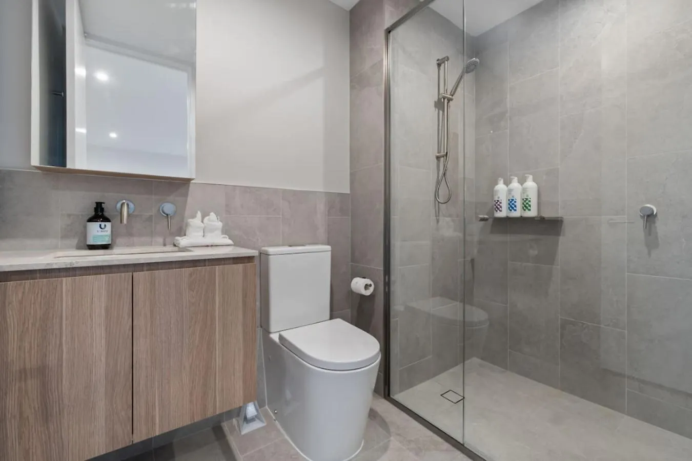 Skyline N Rooftop Pool 2Br Modern Stay Near Cbd Brisbane 0*,  Australia