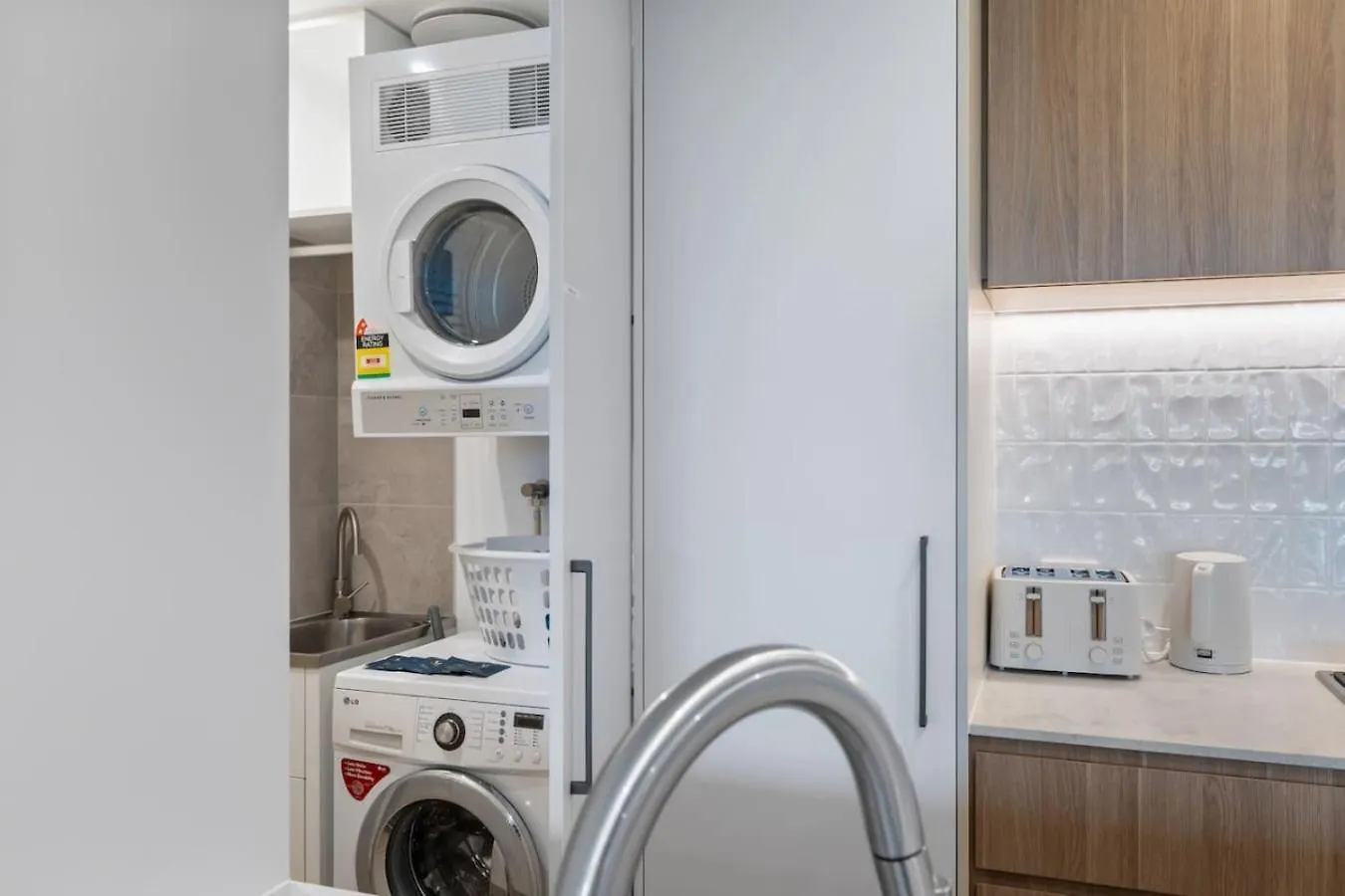 Apartment Skyline N Rooftop Pool 2Br Modern Stay Near Cbd Brisbane