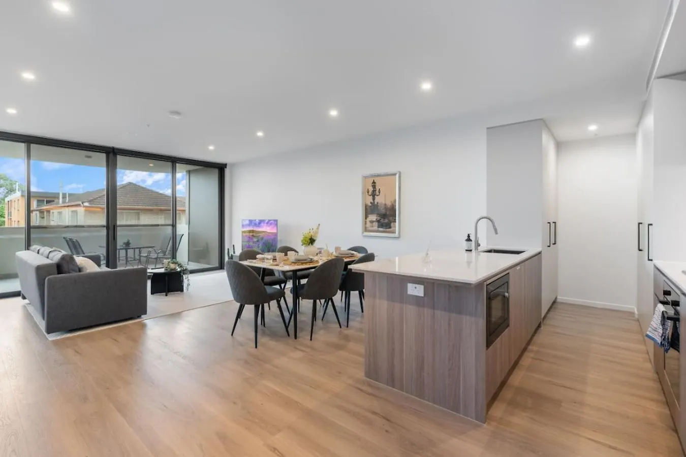 Skyline N Rooftop Pool 2Br Modern Stay Near Cbd Brisbane Apartment