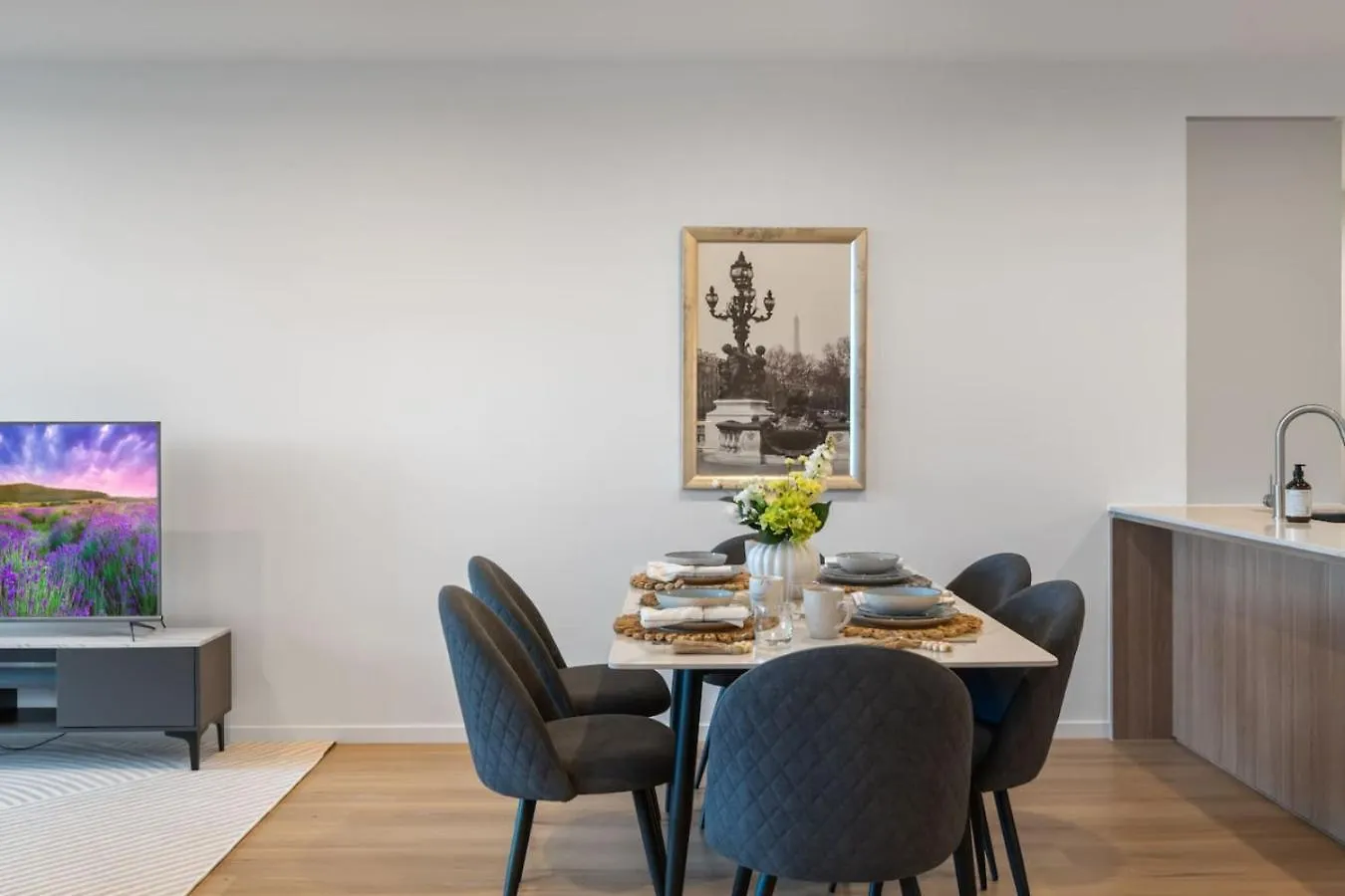 Skyline N Rooftop Pool 2Br Modern Stay Near Cbd 브리즈번 0*,  오스트레일리아