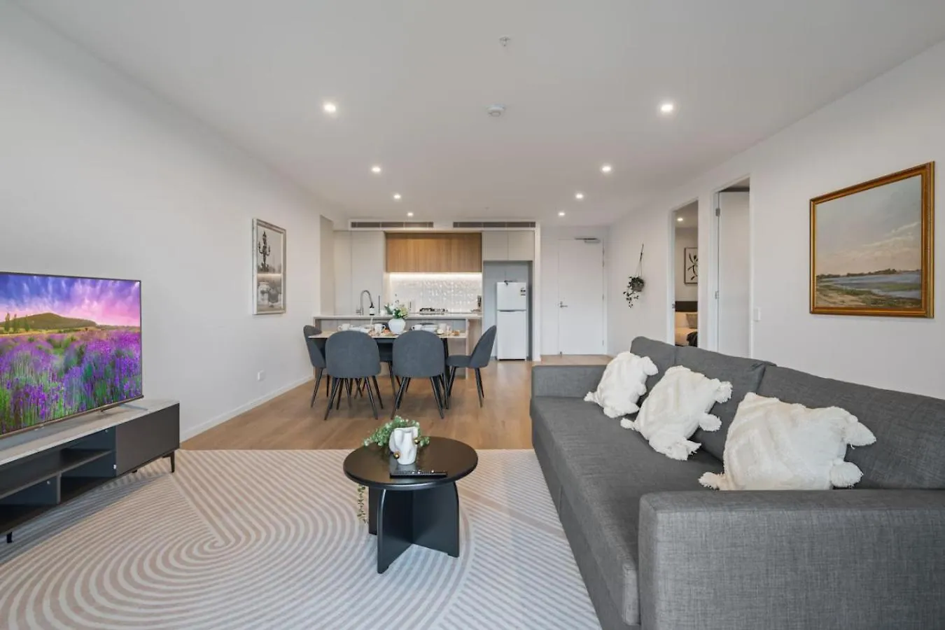 Skyline N Rooftop Pool 2Br Modern Stay Near Cbd 브리즈번